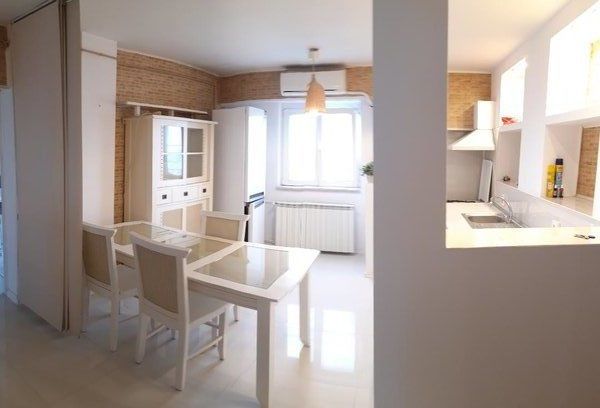 Iancului, 3 minute metrou. Mihai Bravu, stradal,