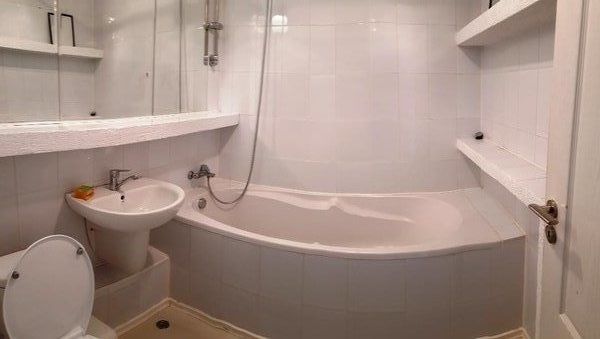 Iancului, 3 minute metrou. Mihai Bravu, stradal,