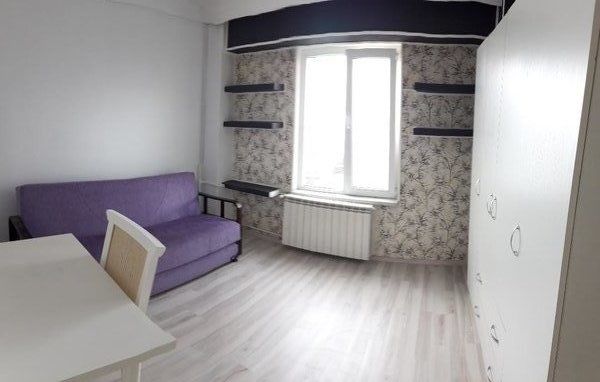 Iancului, 3 minute metrou. Mihai Bravu, stradal,